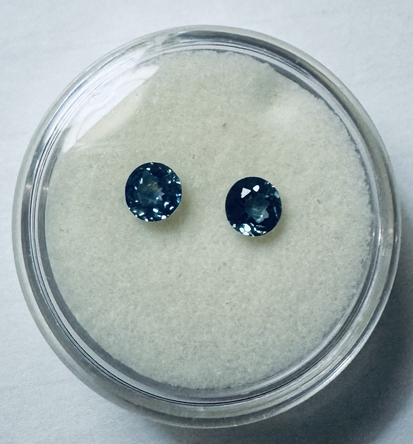 Sapphire gemstones