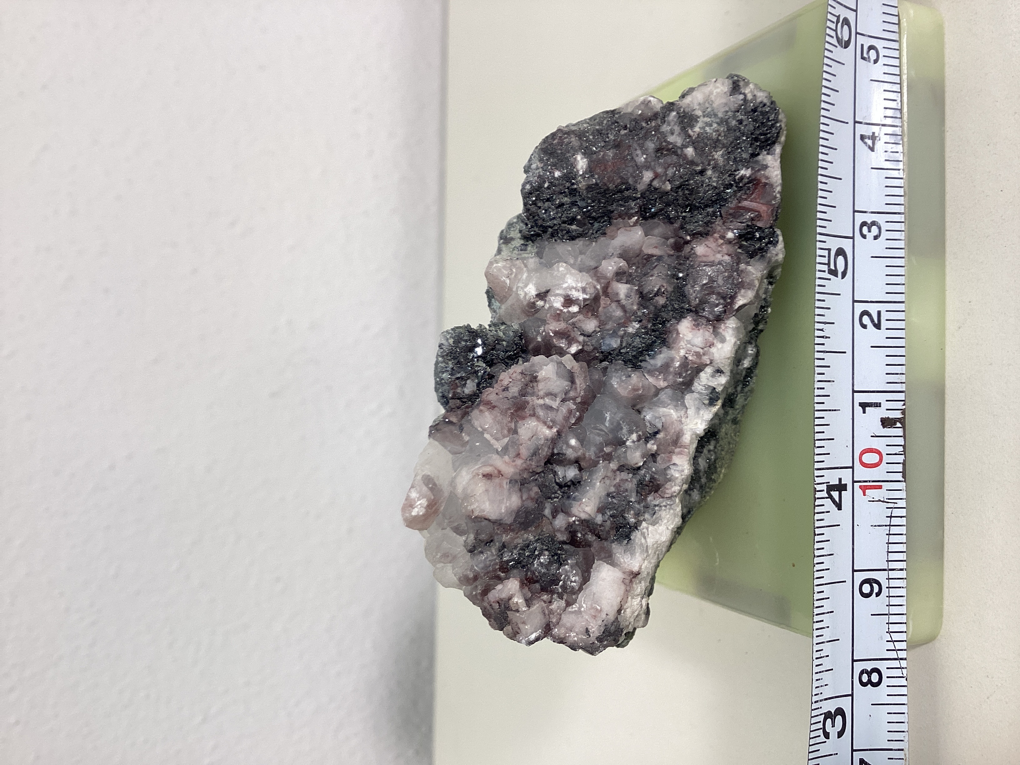 Quartz wit dark inclusions